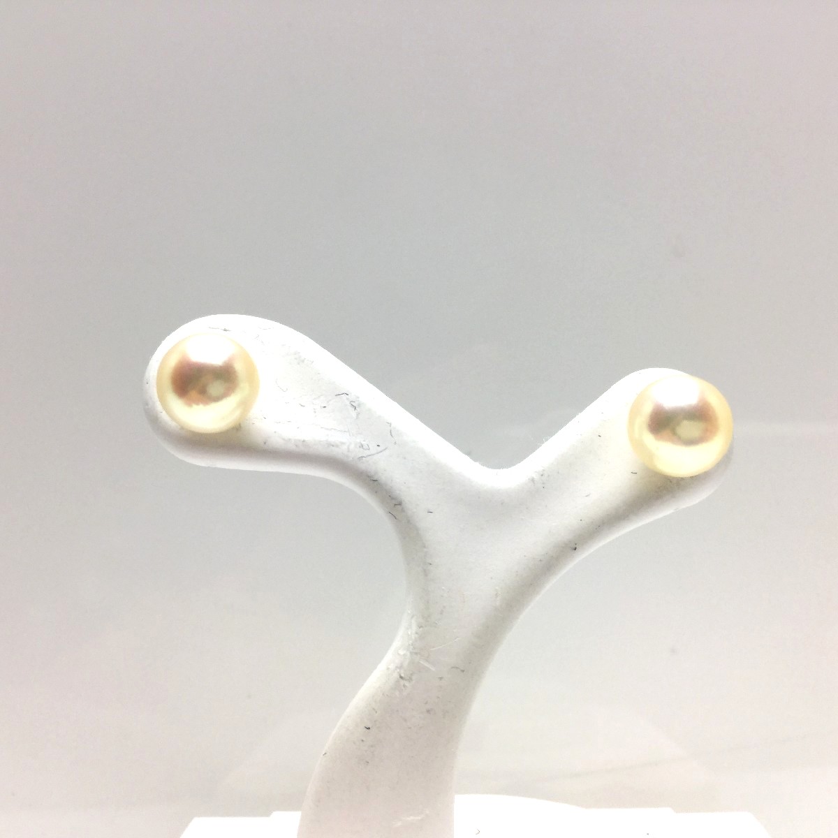 真珠 ピアス パール アコヤ真珠 スタッド 6.0-6.5mm シャンパンゴールド K18 イエローゴールド 68253 イソワパール