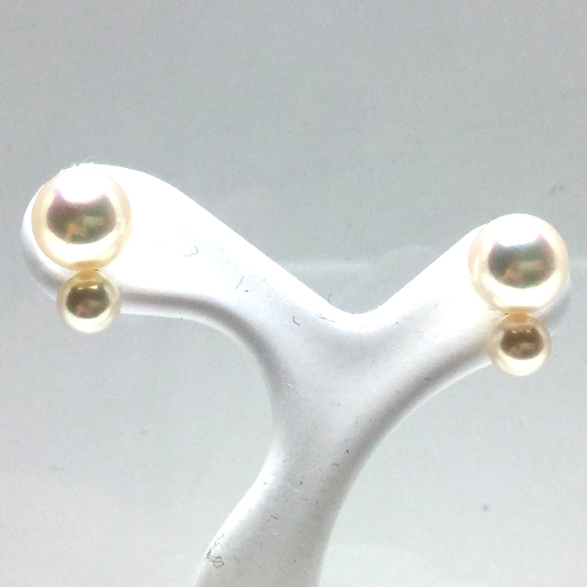 真珠 ピアス パール アコヤ真珠 スタッド 6.8mm ホワイトピンク K18 イエローゴールド 70403 イソワパール|伊勢志摩の真珠専門店 IsowaPearl