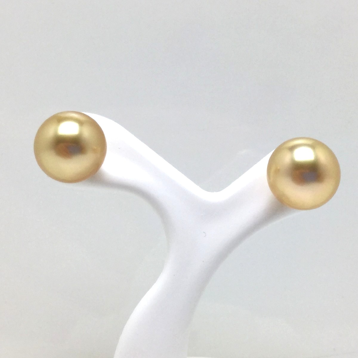 真珠 ピアス パール 白蝶真珠 スタッド 9.4mm ゴールド（ナチュラル） K18 イエローゴールド 74123 イソワパール
