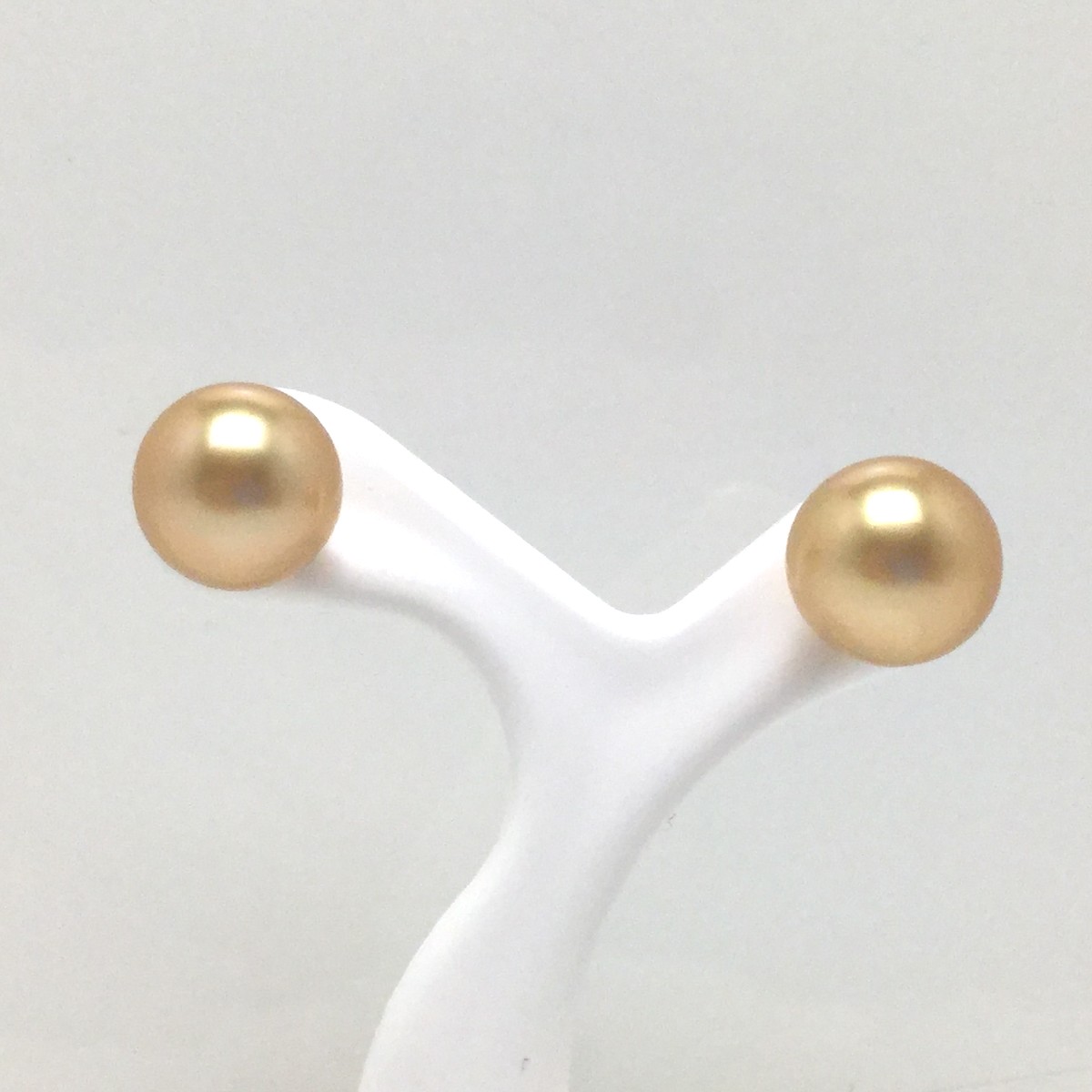 真珠 ピアス パール 白蝶真珠 スタッド 9.6mm ゴールド（ナチュラル） K18 イエローゴールド 74125 イソワパール