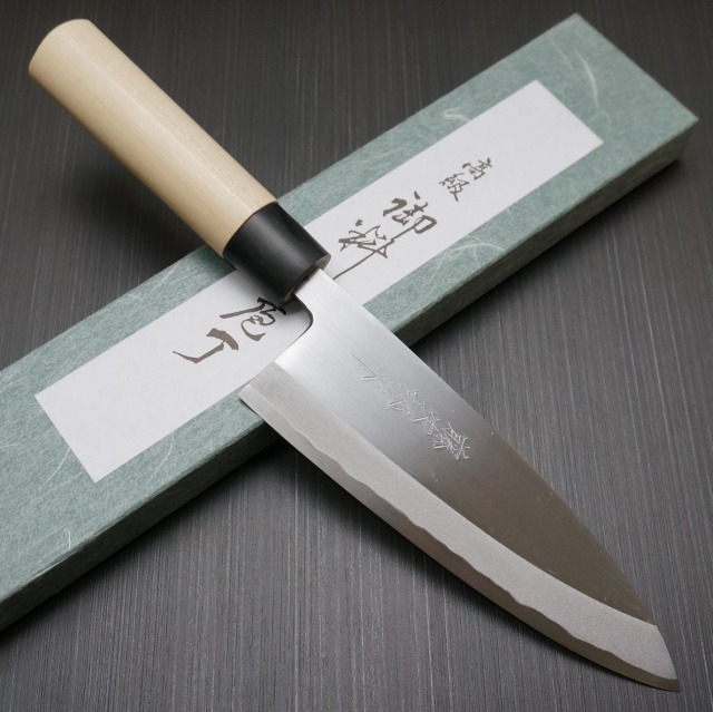 楽天市場 包丁 出刃 180mm 藤次郎 藤次郎作 安来鋼白紙2号 鍛造 6寸 朴木柄 プロの厨房からご家庭まで 噛み付くような切れ味 一心刃物