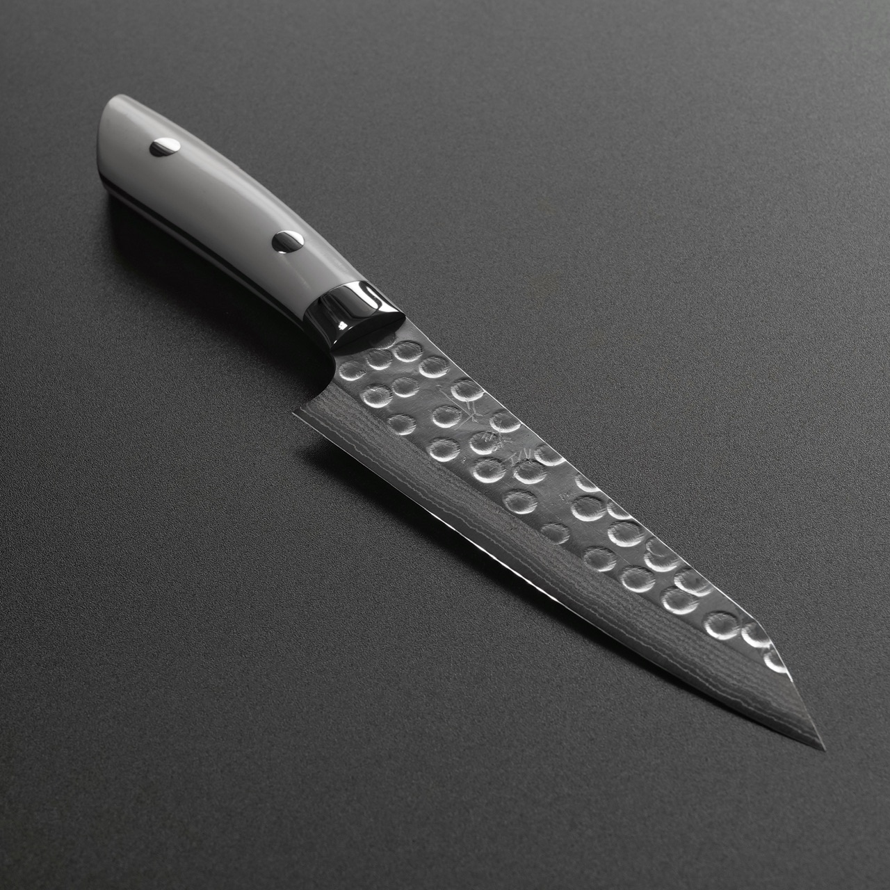 人気定番の 包丁 ペティ 135mm 佐治打刃物 槌目 Srs13 粉末ハイス鋼 人工大理石 佐治武士 日本製 Fucoa Cl