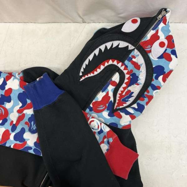 A Bathing Ape シャークフード パーカー L A BATHING APE パーカー MAP CAMO SHARK RELAXED FIT FULL ZIP