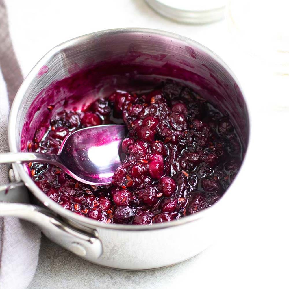 送料無料 ジューンベリーの苗木 アメリカザイフクボク 果樹苗 3年生 挿木苗18cmポット 1個 ジューンベリー苗 西洋ザイクフボク苗木 農園 庭植え 趣味 園芸 収穫 花木 植木 庭木 鉢植え シンボルツリー記念樹 路地植え 収穫 植育 販売店 通販 Purplehouse Co Uk