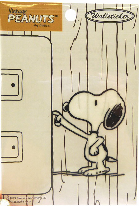 楽天市場 メール便ok スヌーピー ウォールステッカー ピンポン Pks37 電気のスイッチやコンセントまわりなどのアクセントにぴったり 壁紙シール ピーナッツ Snoopy ビンテージ デコレーション Peanuts Wallsticker Vintage ロコネコ