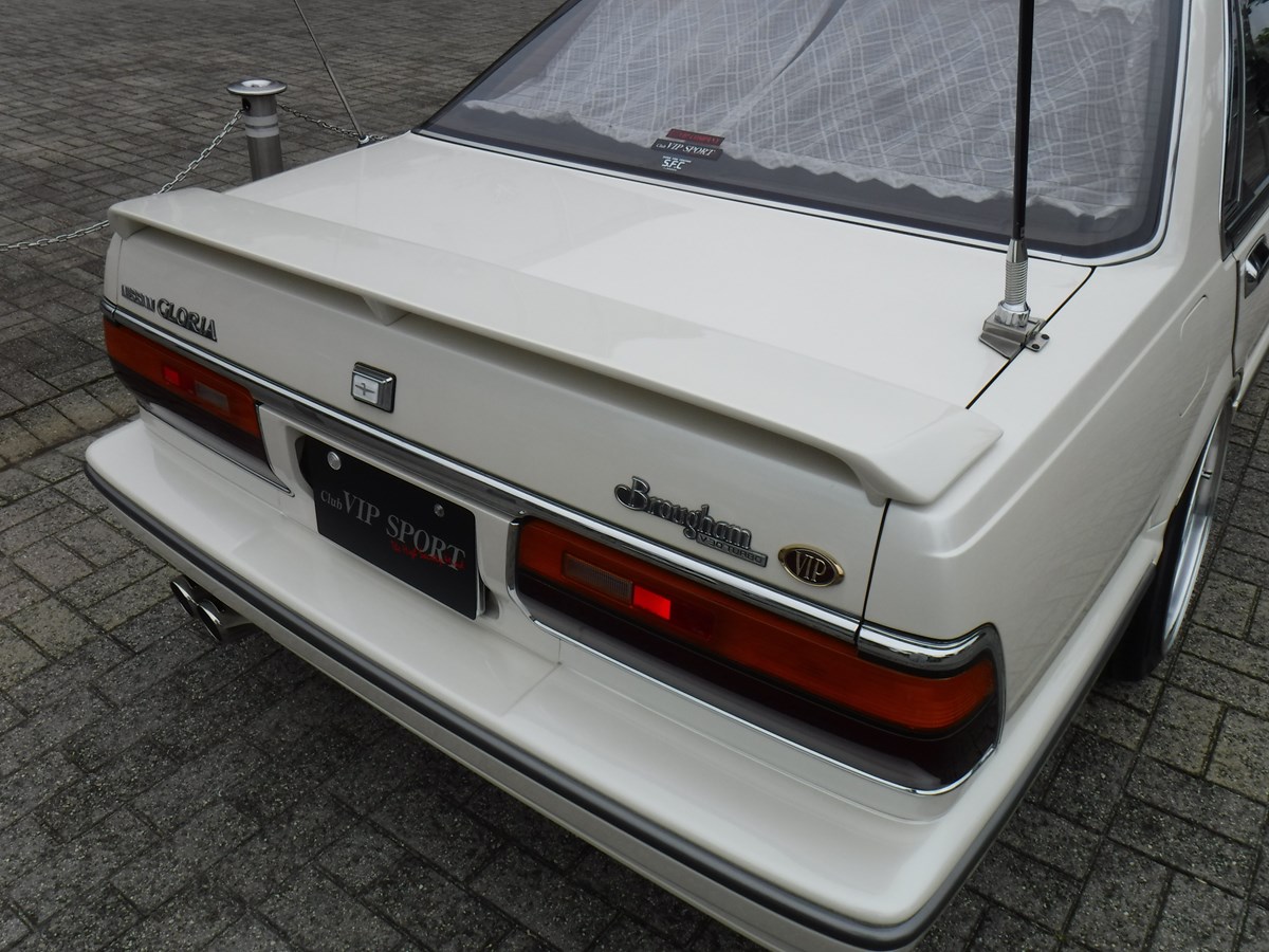 Y31シーマ リアスポイラー リアスポイラー - 初代シーマに乗ろう