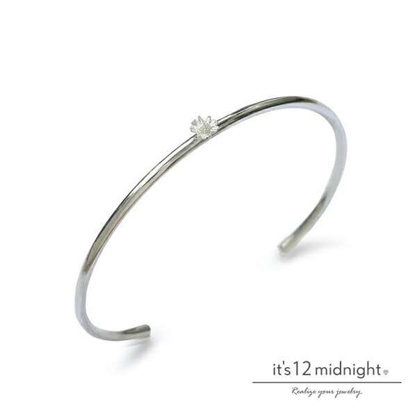 it\u0027s 12 midnight イッツ トゥエルヴ 夜夜中 【 2.5粍 Daisy Flower Bangle / デイジー 御花 バングル [ M-B013 ]】[ 置き目品 ] シルバーバングル 腕輪 花 銀 分かりやすい 差し上げ物 メンズ レディース  ユニ一発やる 有りの実 一般受け 可愛らしい 【 貨物輸送無料 】