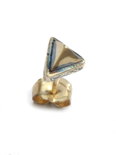 Garden of Eden ガーデン オブ エデン 【 TRIANGLE STUDDED PIERCE K10 GOLD [ED-GM16-S01-K10] / トライアングル スタッズ ピアス K10ゴールド 】[ 正規品 ] 金 シンプル 小さい スタッド 定番 人気 ブランド おしゃれ 片耳 プレゼント【 送料無料 】 27,676円