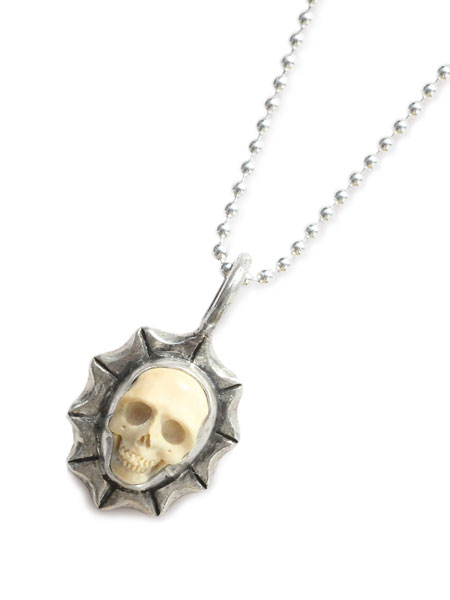 Lee Downey リーダウニー Tiny Skull Necklace (Large Waves) - Mammoth Ivory / スカル 首飾り シャンデリヤ マンモス 骨化 しろがね色 ドクロ メンズ レディース 【 貨物輸送無料 】 男女兼用アクセサリー-ジュエリー・アクセサリー