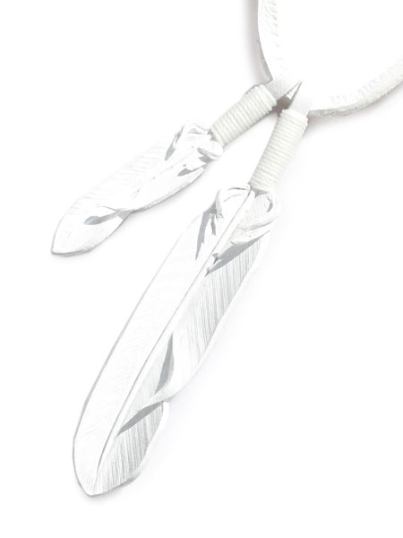 ROOSTERKING \u0026 CO. ルースターキング\u0026商会 【 White Lacing Leather Feather Necklace (White) レザーフェザーネックレス 白いこと 】[ 定め事品 ] シャンデリヤ ディアスキン 北米インディアン ビーズ 黒いこと 紐 白 メンズ レディース 【 貨物輸送無料 】