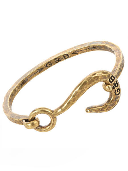 GILES \u0026 BROTHER ジャイルス アンド ブラザー 【 Hammered Hook ブレスレット 】[ 正規品 ] ハンマー フック アンティークゴールド バングル 叩き ブラス 金 真鍮 メンズ レディース 人気 ブランド おしゃれ 【 送料無料 】