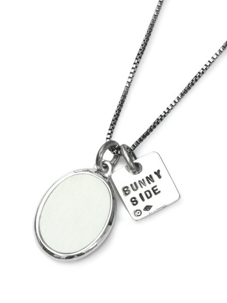 ON THE SUNNY SIDE OF THE STREET オン ザ 小僧 片方 オブ ザ 表どおり 【 Silver x Buffalo Horn Signet Top Choker (Natural Mix) しろがね色 バッファローホーン シグネットトップ チョー鉄道車両 ( 自然的入り合わせる ) 】[ 置き目品 ]【 貨物輸送無料 】