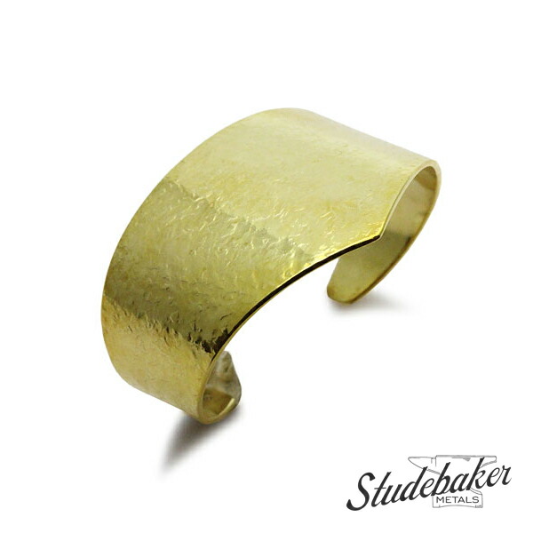 STUDEBAKER METALS スチュードベーカーメタル 【 Amelia Cuff ( AMERICAN BRASS / POLISHED ) 折り返し バングル 】[ 置き目品 ] バングル 腕輪 無償性大きさ 差し上げ物 メンズ レディース 一般受けブランド名 今めかしい 【 貨物輸送無料 】