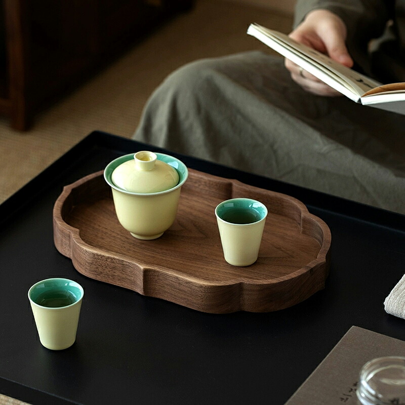手づくり 木製 トレー ウールナット 花型 海棠 浅皿 配膳トレー 雲形 お盆 天然木製 カフェトレー ティートレー デザートトレー 小サイズ トレイ 小物収納 文房具収納トレイ ウッドトレー ランチョンマット IwaiLoft