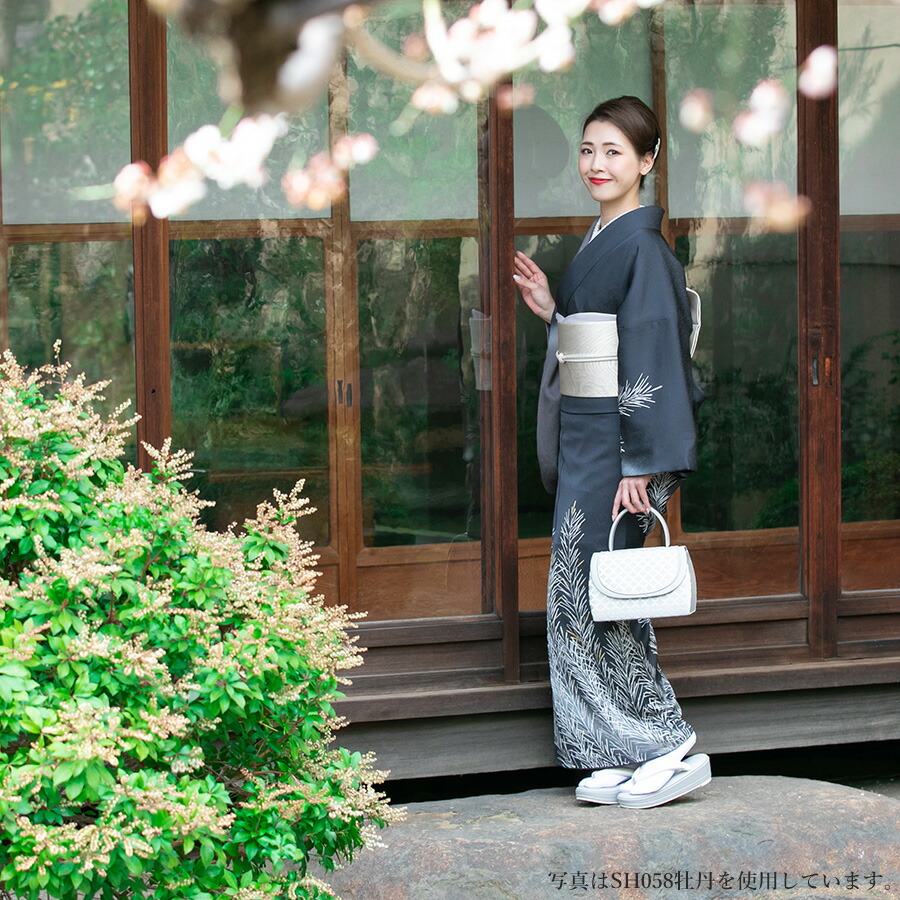 高品質新品 あす楽 鈴蘭 すずらん パーティーバッグ 博多織 日本製 岩佐 結婚式 二次会 同窓会 お呼ばれ 披露宴 着物 ドレス 和装 洋装 レディース ハンドバッグ カラーフォーマルバッグ 上品 大人 贈り物 ギフト プレゼント シンカ Shinca Sh059 Qdtek Vn