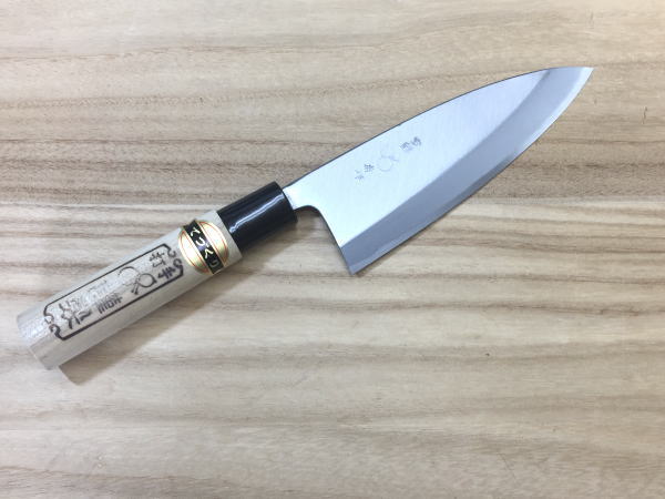 日本の首都菊水 磨き 出刃包丁 180粍 片刃 鋼付 朴柄 越前打裁断師 日本製 鍛える ひょうたん目じるし