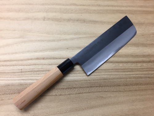 楽天市場 越前数馬作 菜切包丁 村雨 165mm 胡桃柄 黒打 青二鋼 両刃 くるみ材シノギ柄 越前打刃物 日本製 手造り 岩内金物店楽天市場店