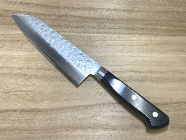 越前数馬作 ステンレスV10スペシャル 鎚目打 三徳 170mm V金10号鋼 両刃 共口金 ツバ付 越前打刃物 日本製