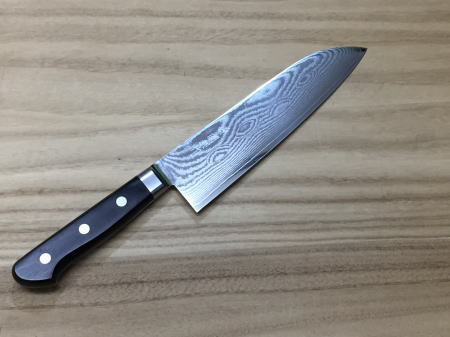 源明利 ステンレス VG10 ダマスカス 旋風 三徳 180mm 積層鋼33層 黒合板柄 共口金 越前打刃物 日本製 鍛造 手造り