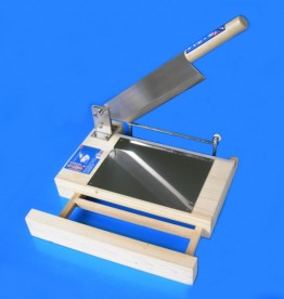 澤数馬 ステンレス もち切り器 中 刃渡り 265mm A-210 日本製｜岩内金物店店