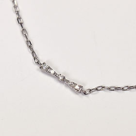ダイヤモンド ブレスレット K10WG・ダイヤモンド0.03ct　スリムリボンブレスレット（ダイヤモンドチャーム添え）