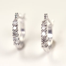 天然ダイヤモンド0.2ct×ホワイトゴールド エタニティーフープピアス【送料無料】|癒し通りのアクセサリー屋さん