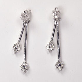 天然ダイヤモンド0.1ct×ホワイトゴールド　スウィングピアス【送料無料】