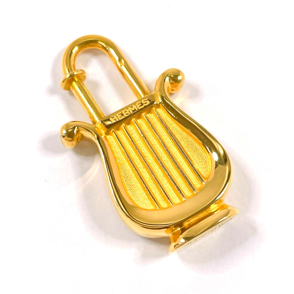 HERMES エルメス 竪琴 1996年押さえる カデナ 金属元素 ゴールド【中古】 ユニ一発やる
