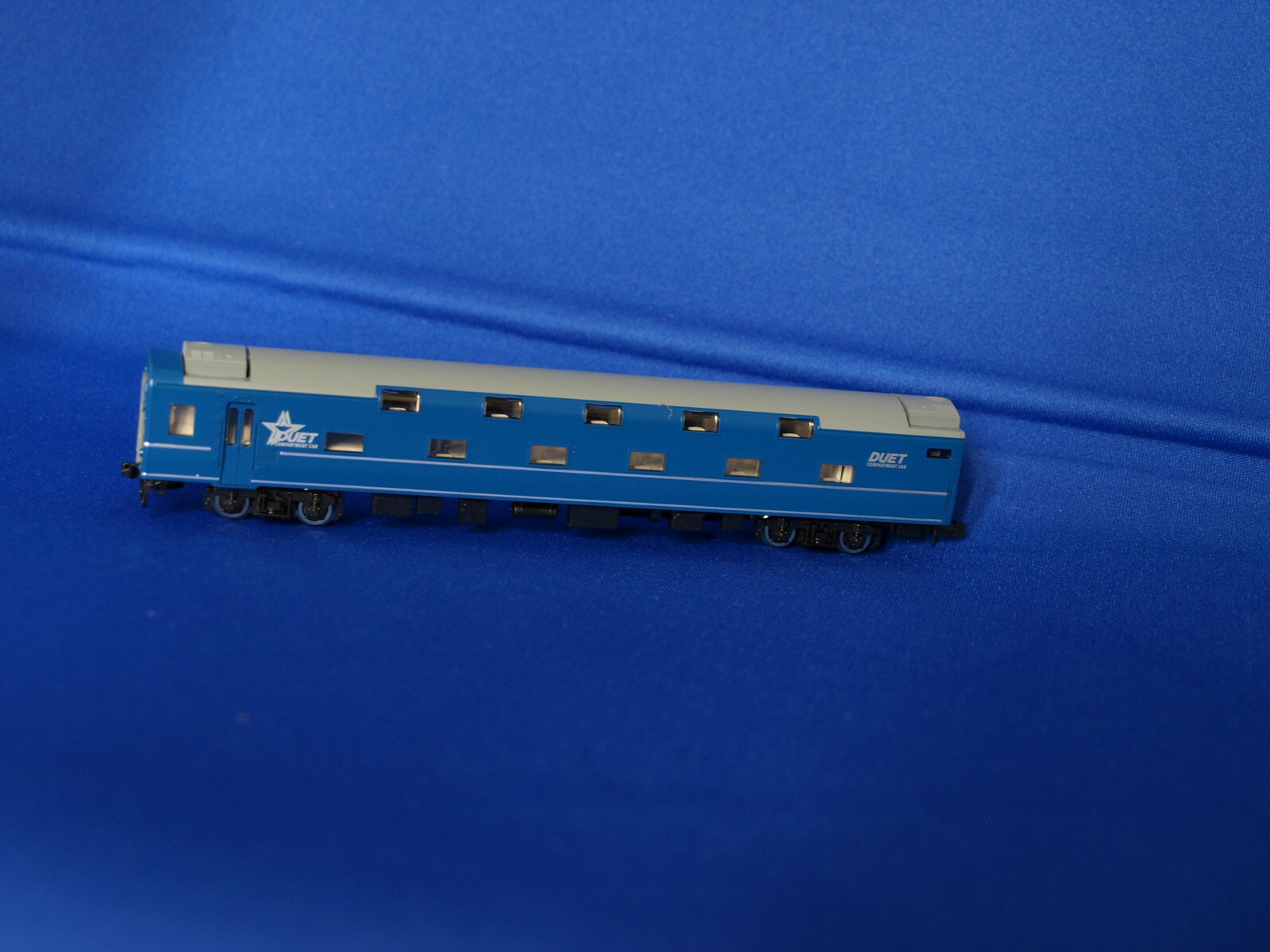 tomix JR 24系25形特急寝台客車（なは）基本+増結 98858 100000001008814602_10205.jpg