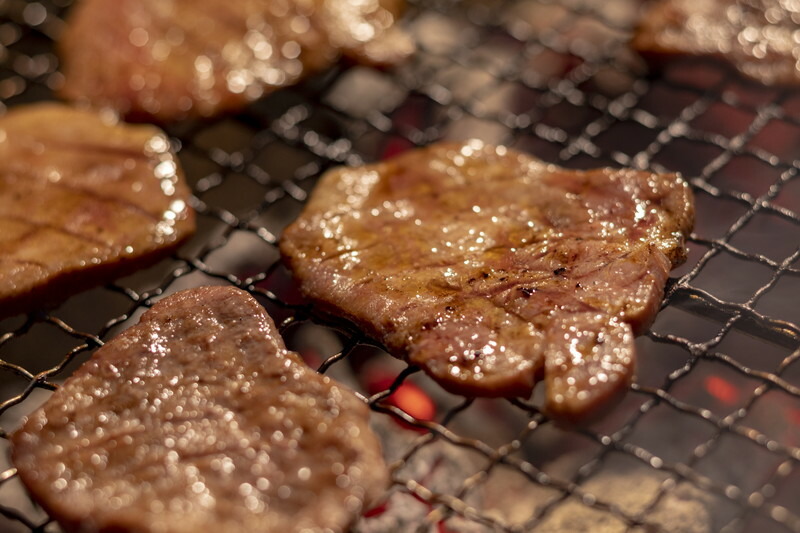 埼玉県産 彩さい牛 焼肉用（650ｇ） プレゼント ギフト 贈り物 贈答 記念日 人気 内祝 熨斗対応 名入れ 送料無料 産地直送