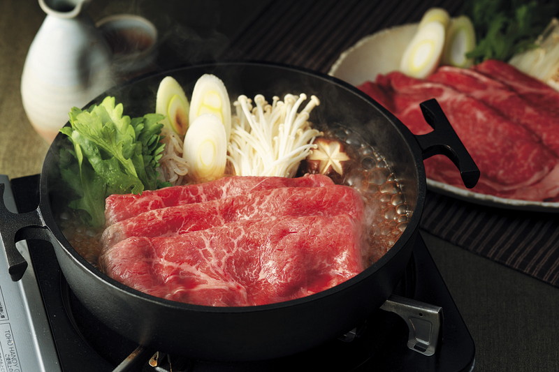 岡山県産　岡山備前牛　すき焼き用（600ｇ） プレゼント ギフト 贈り物 贈答 記念日 人気 内祝 熨斗対応 名入れ 送料無料 産地直送