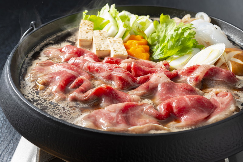 熊本県産　和王　すき焼き用（300ｇ） プレゼント ギフト 贈り物 贈答 記念日 人気 内祝 熨斗対応 名入れ 送料無料 産地直送