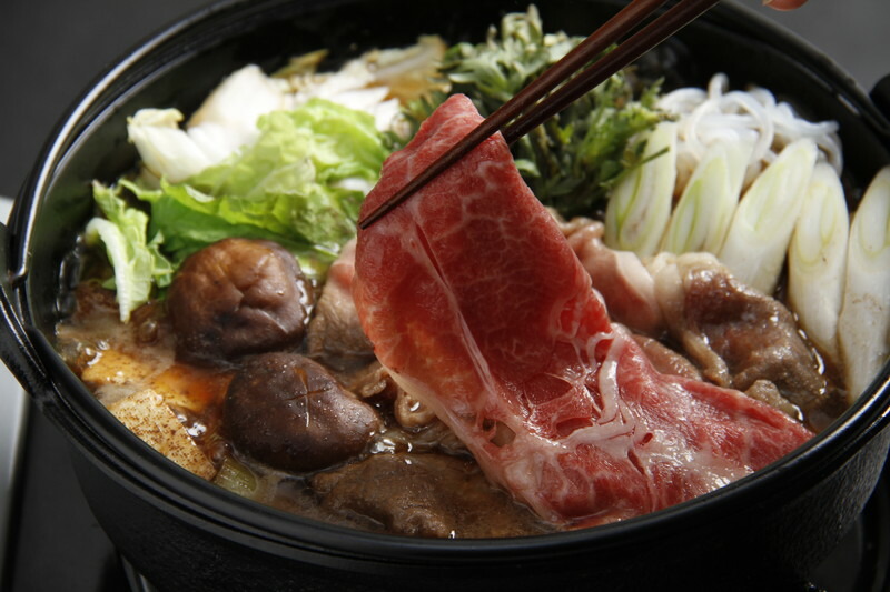北海道 知床牛すき焼き用 プレゼント ギフト 贈り物 贈答 記念日 人気 内祝 熨斗対応 名入れ 送料無料 産地直送