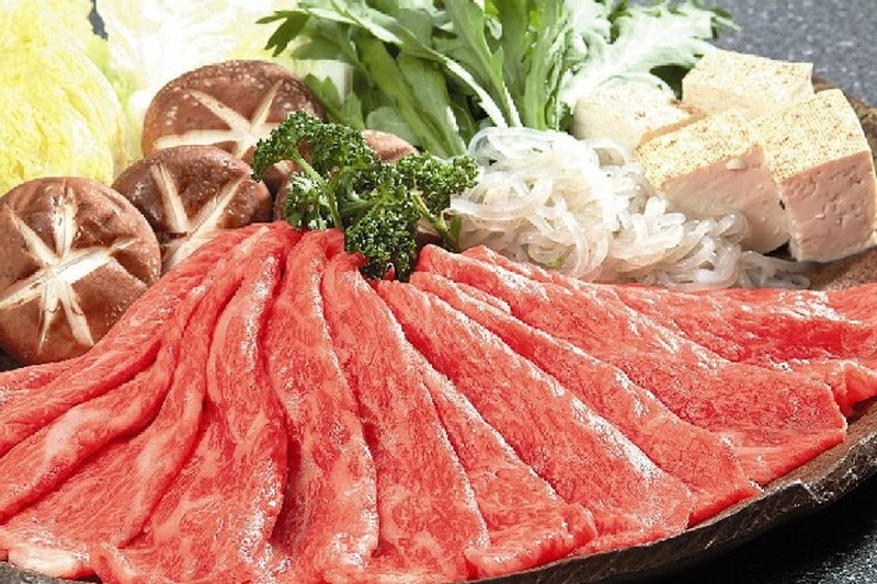 滋賀 「松喜屋」 近江牛すきやき・しゃぶしゃぶ用 プレゼント ギフト 贈り物 贈答 記念日 人気 内祝 熨斗対応 名入れ 送料無料 産地直送