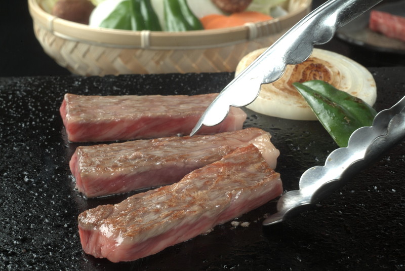 岩手　前沢牛　ヒレステーキ プレゼント ギフト 贈り物 贈答 記念日 人気 内祝 熨斗対応 名入れ 送料無料 産地直送