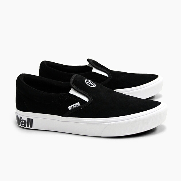 vans comfycush slip on black
