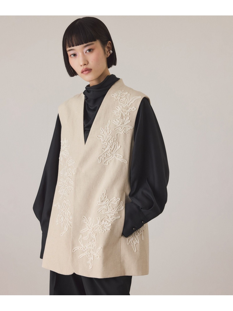 【SALE／40%OFF】エンブロイダリージレ ADAM ET ROPE' FEMME アダムエロペ トップス ベスト・ジレ ブラック ベージュ【RBA_E】【送料無料】[ Fashion]