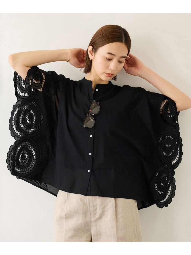 INDIAコットンボイルシフリー刺繍ケープ(ポンチョ)ブラウス/セットアップ対応・イージーケア ROPE' ロペ トップス シャツ・ブラウス ホワイト ブラック【送料無料】[ Fashion]｜J&rsquo;aDoRe JUN ONLINE