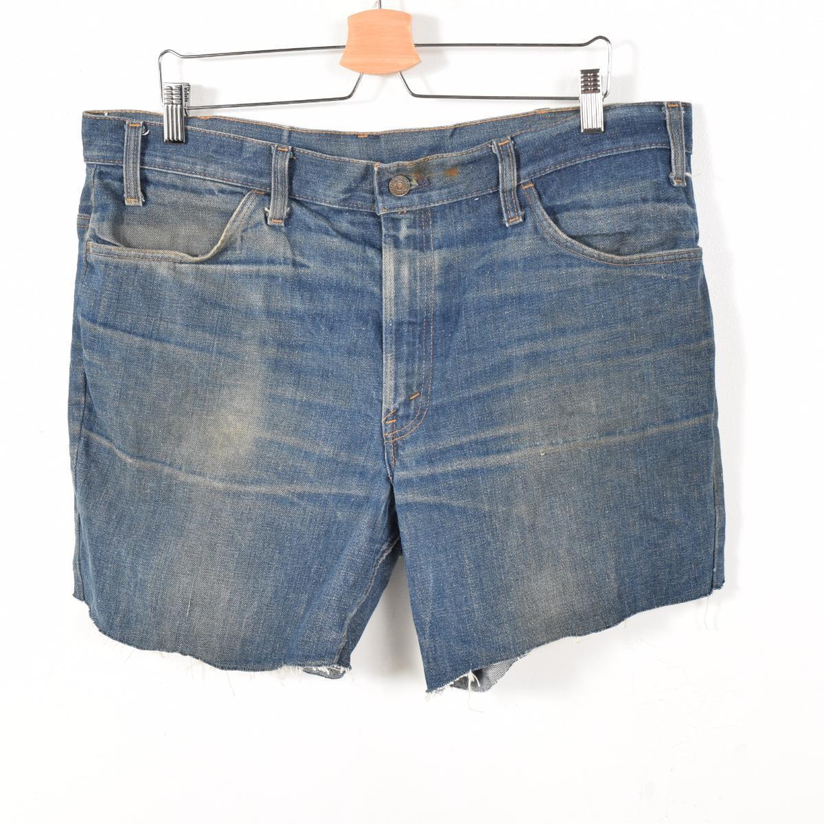 levis cut off jeans