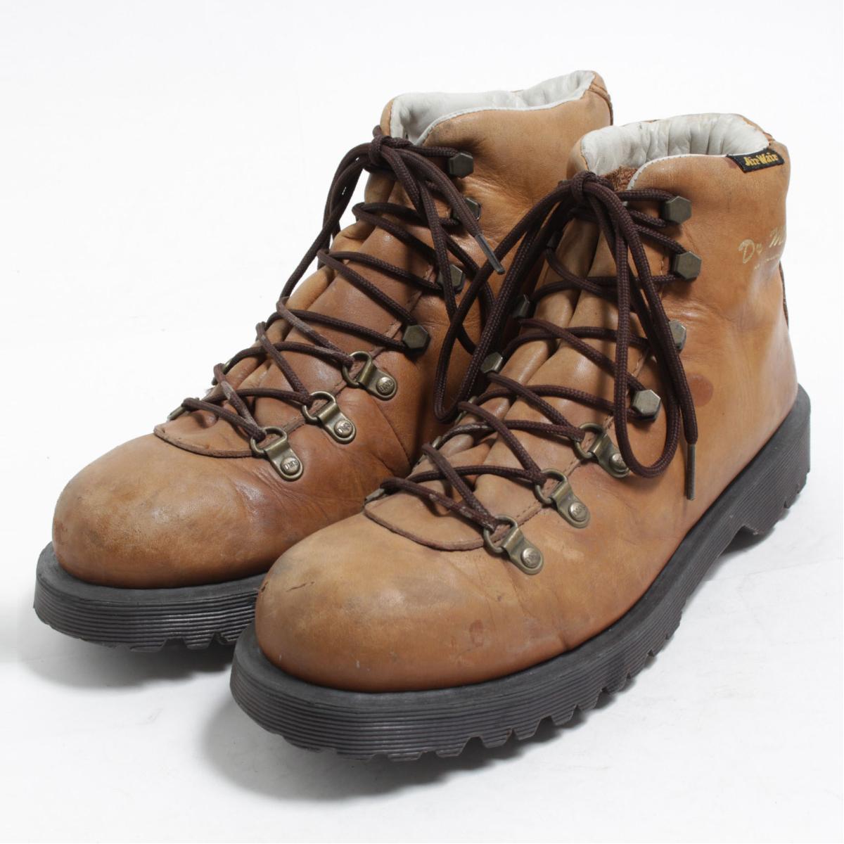 dr martens hiking boots mens