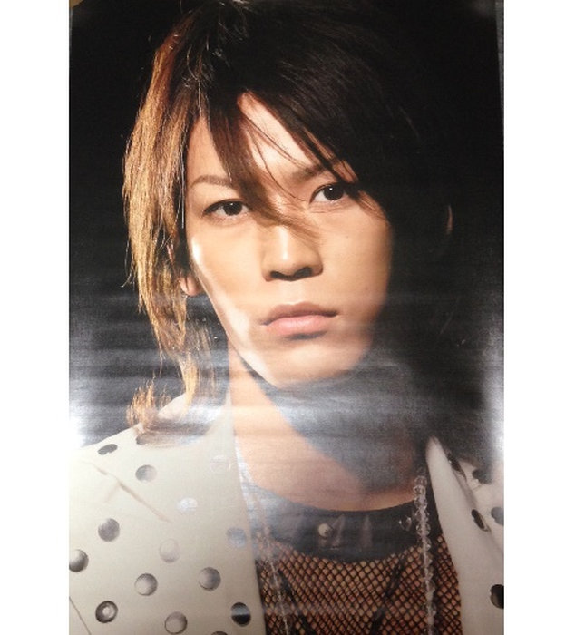 KAT-TUN  亀梨和也　ポスター 非売品 未使用 KAT-TUN 亀梨和也 ラムダッシュ ポスター - メルカリ