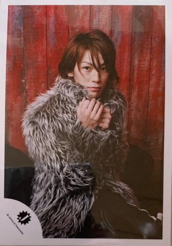 亀梨和也 inside23 ホワイトTシャツ プリントブラック 楽天市場】KAT-TUN 亀梨和也 【 ロングTシャツ 】 ソロ