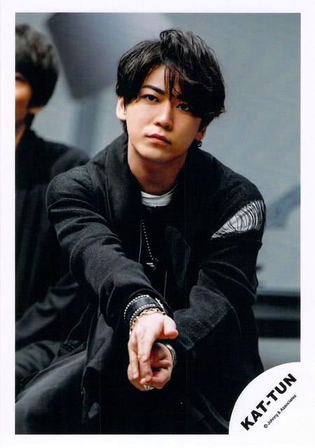 楽天市場】 【中古】KAT-TUN 【ポスター】 亀梨和也 2007 Tour