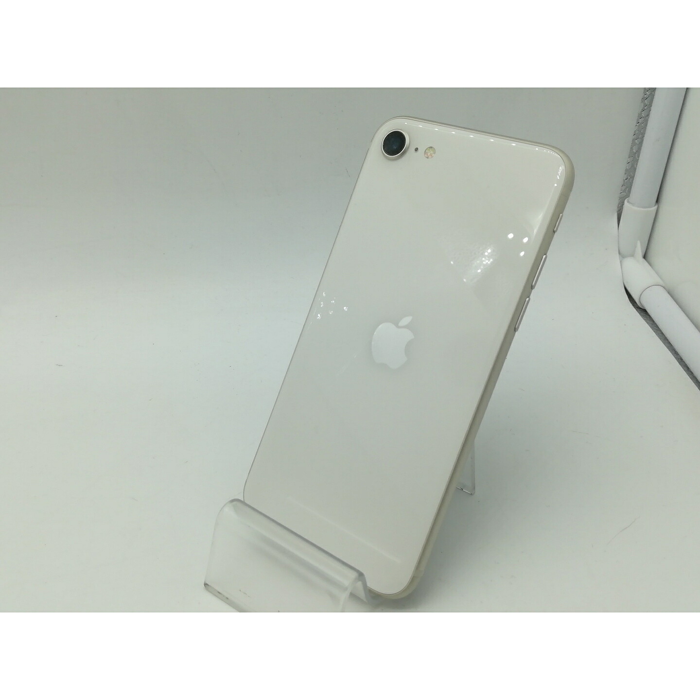 【中古】Apple 国内版 【SIMフリー】 iPhone SE（第3世代） 256GB スターライト MMYK3J/A【OSU301】保証期間１ヶ月【ランクC】