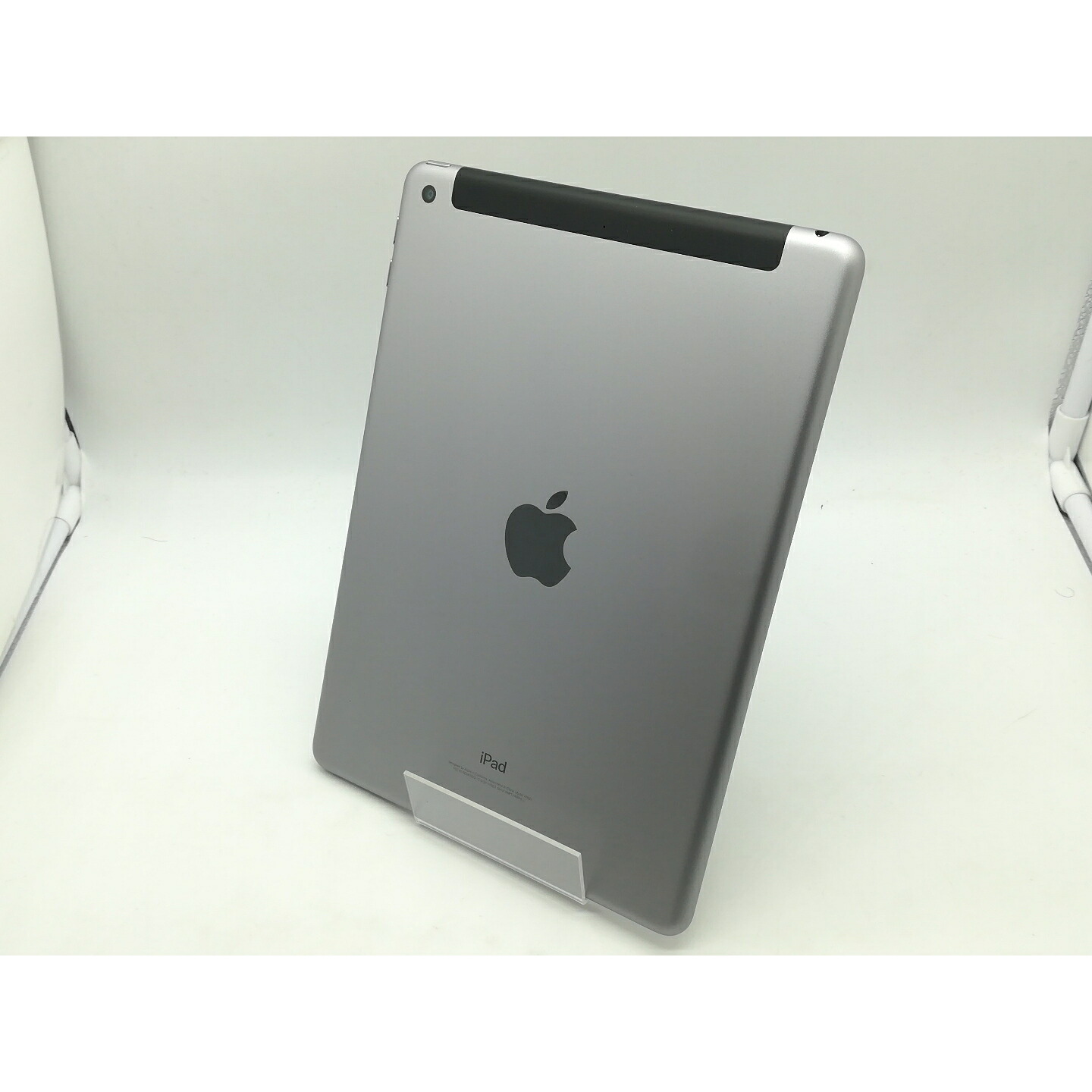 【中古】Apple au 【SIMロック解除済み】 iPad(第5世代/2017) 32GB スペースグレイ MP1J2J/A【OSU301】保証期間1ヶ月【ランクA】