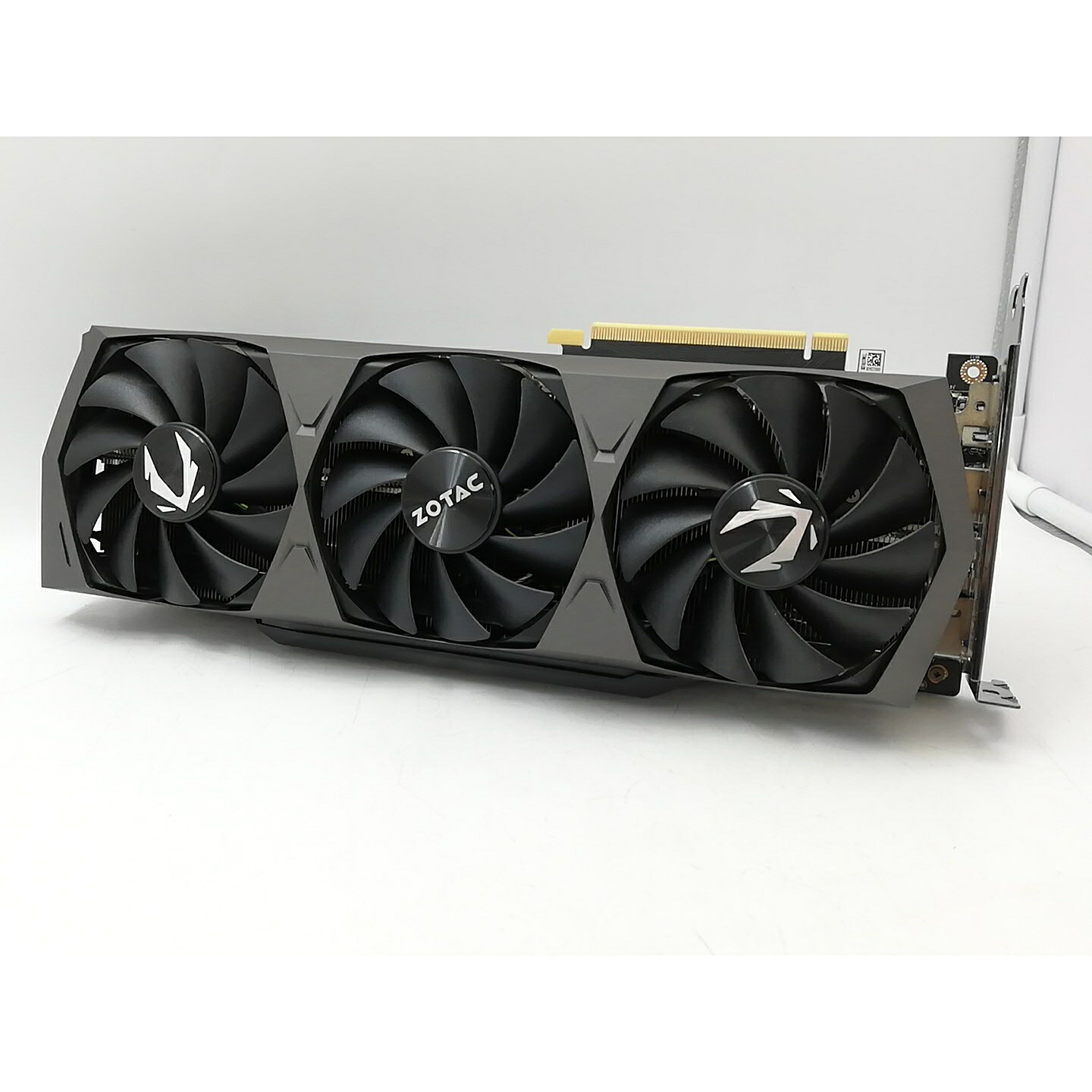 【中古】ZOTAC GeForce RTX 3070 Ti Trinity OC（ZT-A30710J-10P）RTX3070Ti/8GB(GDDR6X)【ご廟東口】引きうける継続期間１週