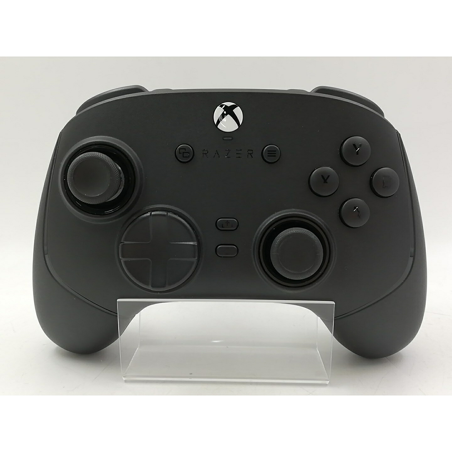 【中古】Razer Wolverine V3 Tournament Edition (RZ06-05210100-R3M1) USB-C【ご廟東口】引きうける継続期間１週