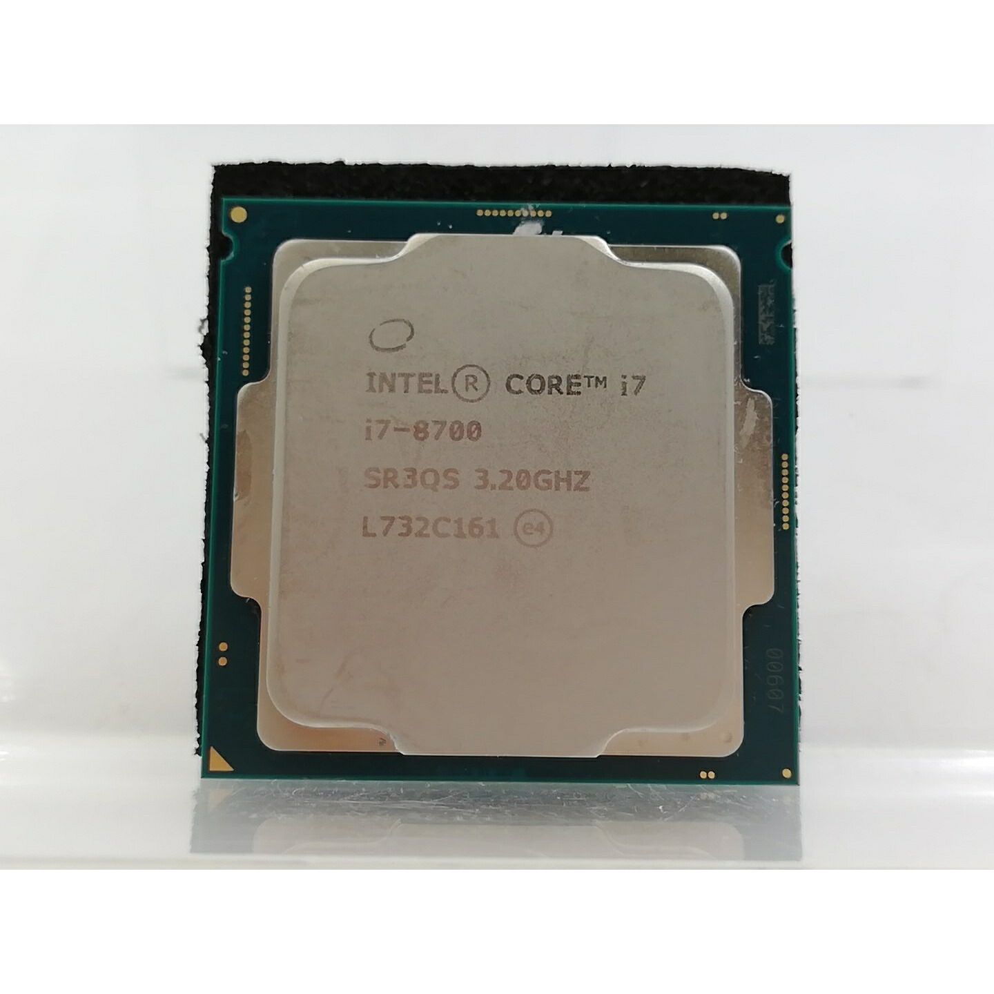 【中古】Intel Core i7-8700 (3.2GHz/TB:4.6GHz) bulk LGA1151/6C/12T/L3 12M/UHD630/TDP65W【大宮東口】保証期間１週間｜じゃんぱら店