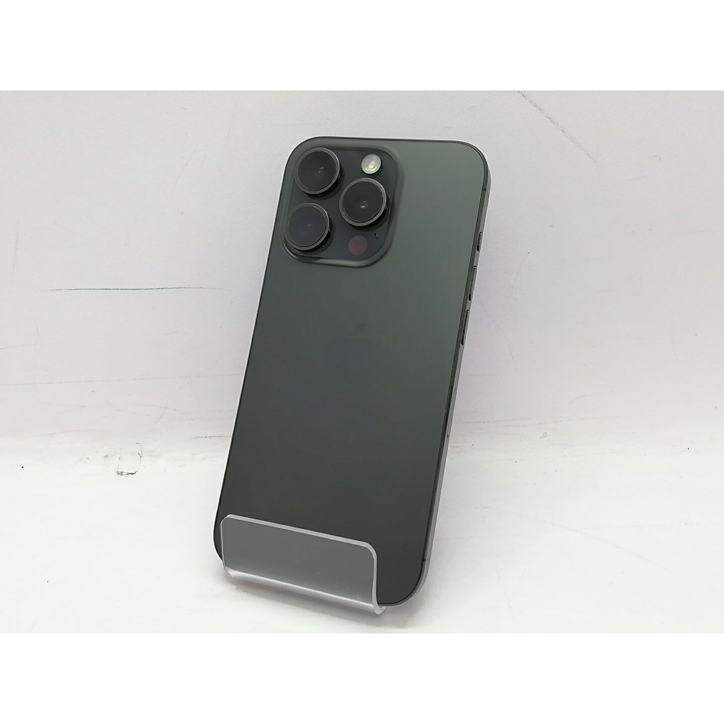 【中古】Apple SoftBank 【SIM無償性】 iPhone 15 Pro 256GB 黒いことチタニウム MTUC3J/A【立川フロム中武】引き受ける継続期間１ヶ月【価値づけるA】