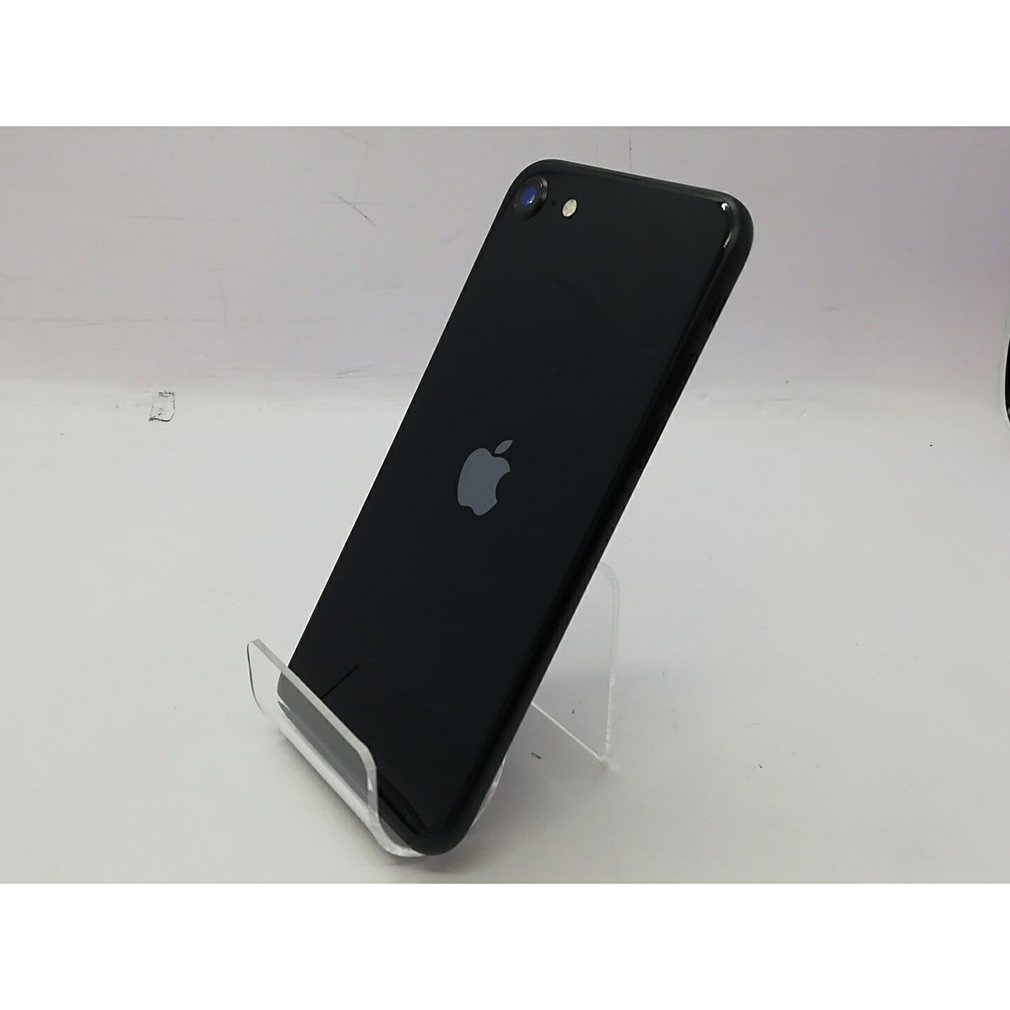 【中古】Apple docomo 【SIMフリー】 iPhone SE（第3世代） 64GB ミッドナイト MMYC3J/A【立川フロム中武】保証期間１ヶ月【ランクB】｜じゃんぱら店